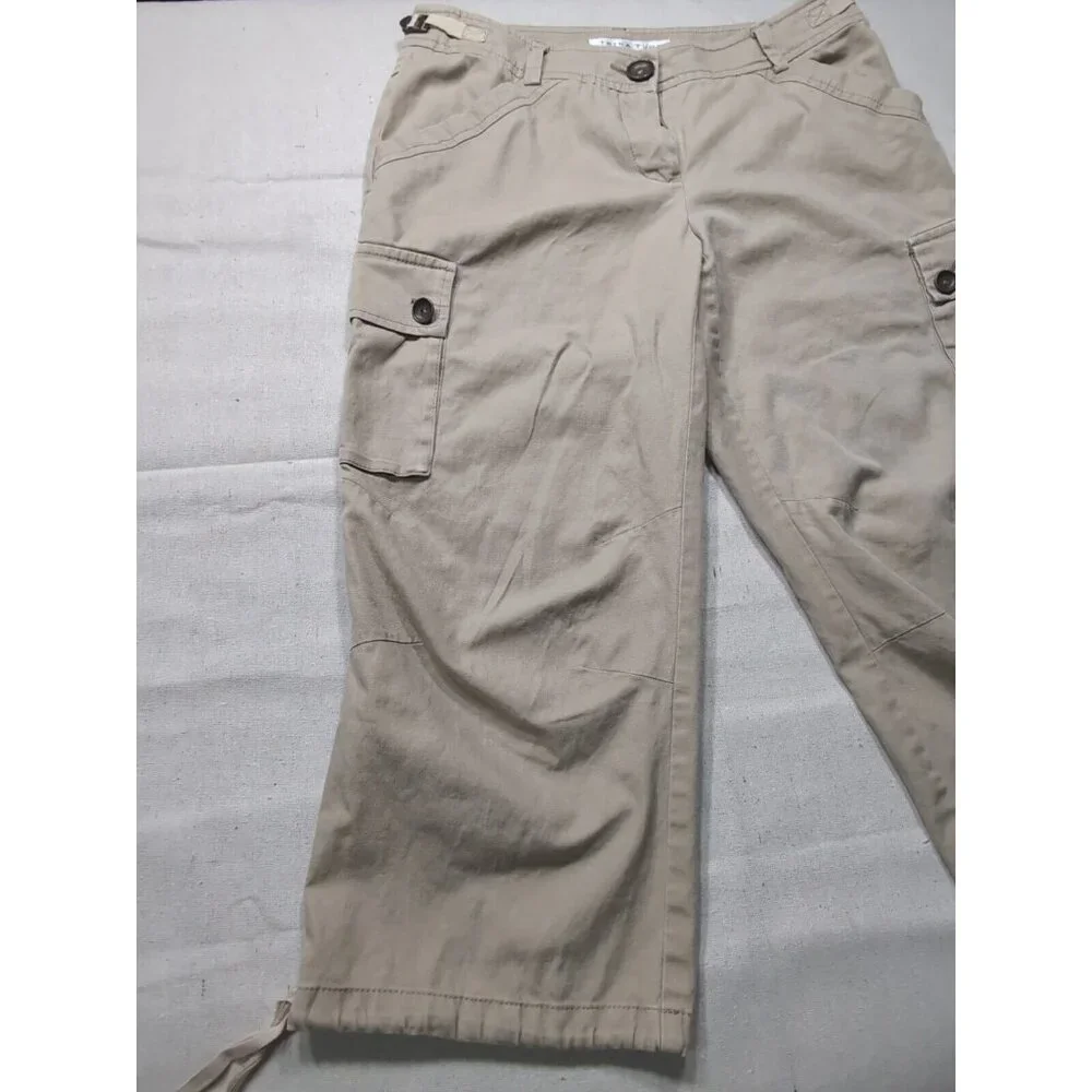 Trina Turk Los Angeles Beige Cargo Capri Shorts  Side Pockets Size 4